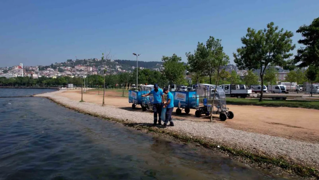 Kocaeli sahillerinden tonlarca atık toplandı