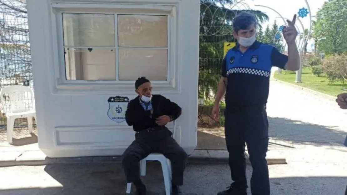 Kocaeli Zabıtası kaybolan vatandaşı ailesine teslim etti