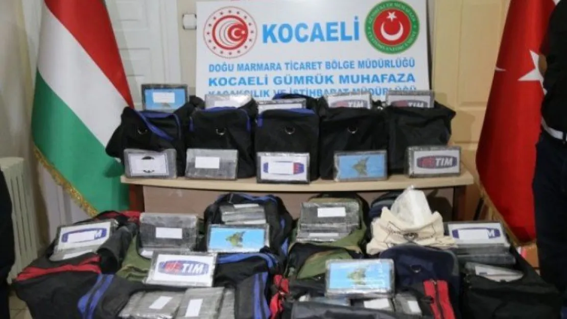 Kocaeli'de ele geçirilen 540 kilo kokain görüntülendi