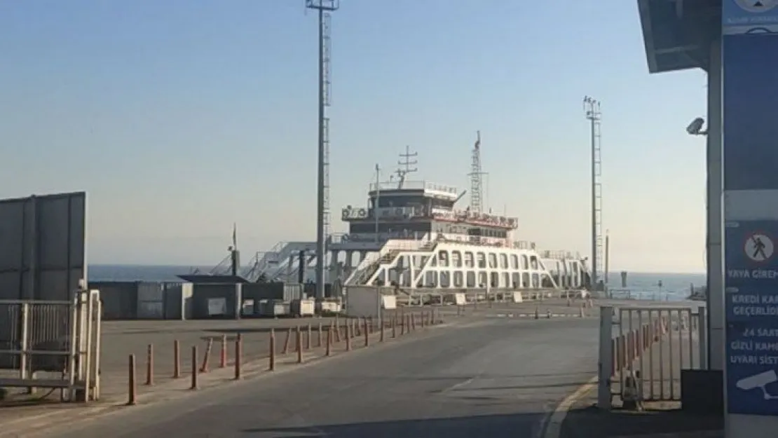 Kocaeli'de feribot seferleri durdu!