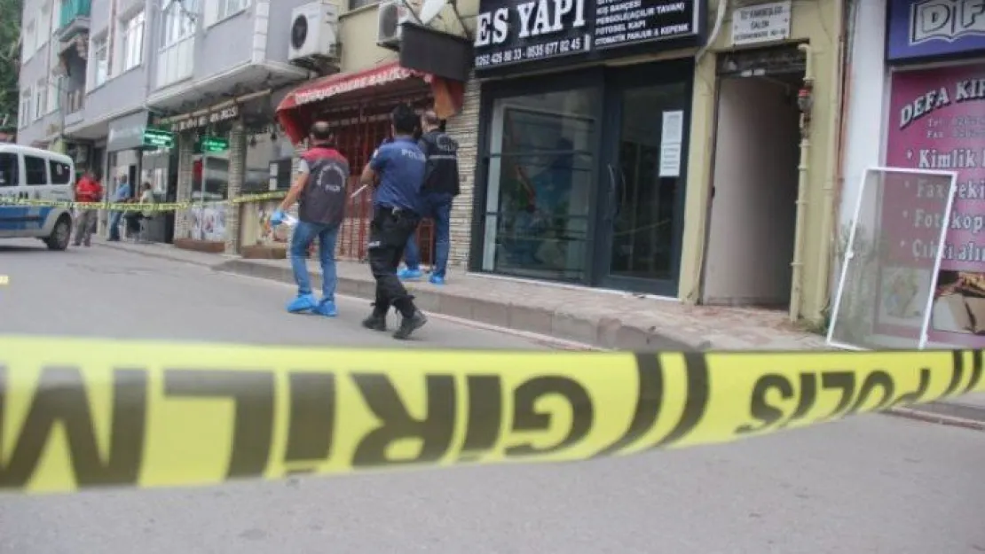 Kocaeli'de karşılaştığı husumetlisine kurşun yağdırdı!