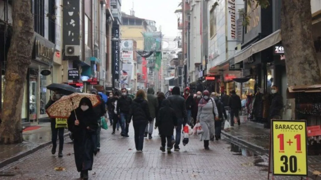 Kocaeli'de sokaklar tıklım tıklım doldu 