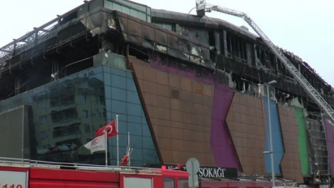 Kocaeli'de yangın çıkan AVM'den açıklama