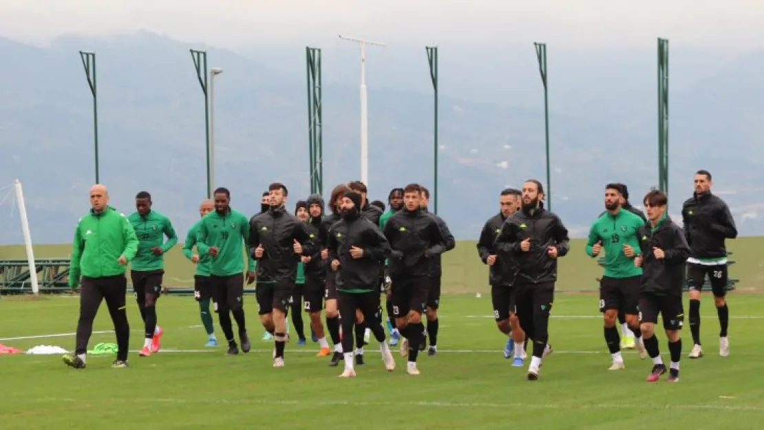 Kocaelispor ilk yarının son maçı için Adana'da