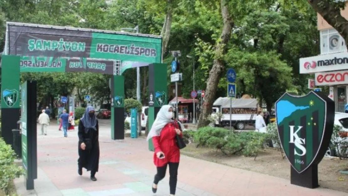 Kocaelispor taraftarı Süper Lig yolunu gözlüyor