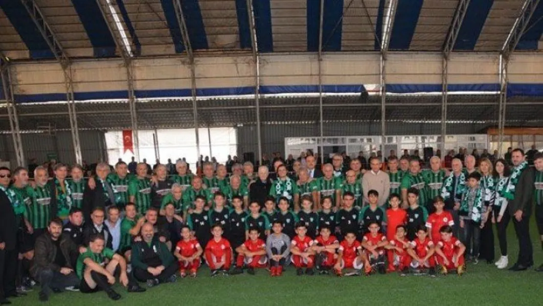 Kocaelispor'un efsaneleri Efe için ter döktü