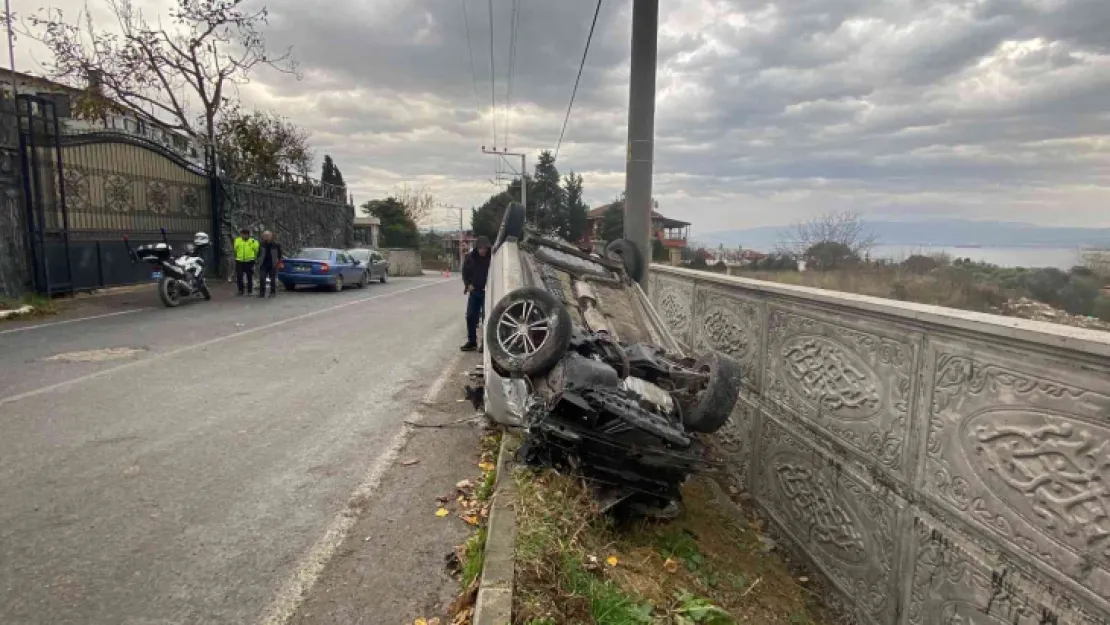 Kocaeli'de kontrolden çıkan otomobil takla attı