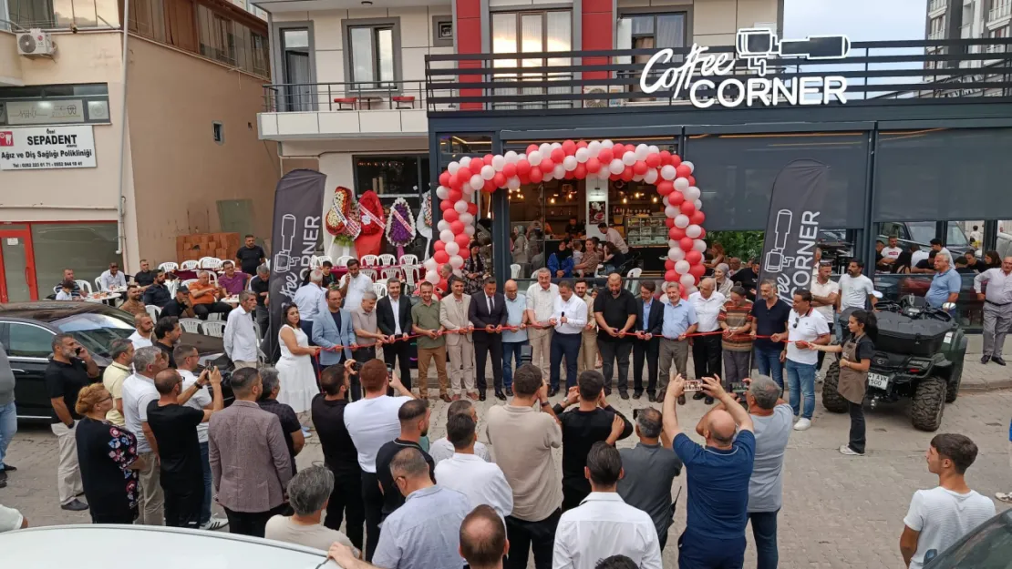Körfez'deki açılış siyaseti bir araya getirdi
