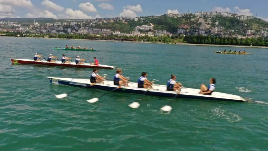 Körfez Kupası Kürek Yarışları'nda kazanan İzmit Sümerspor