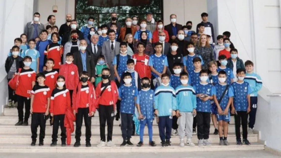 Körfez'de: 'Bir öğün de bizden olsun'