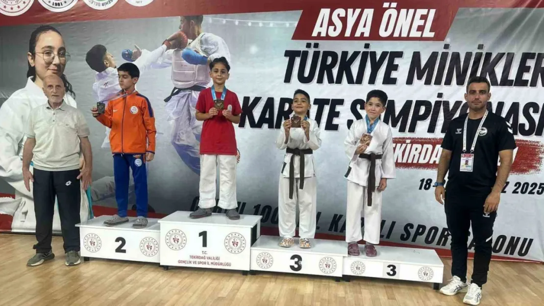 Körfezli minik karateciler Türkiye şampiyonasında derce aldı