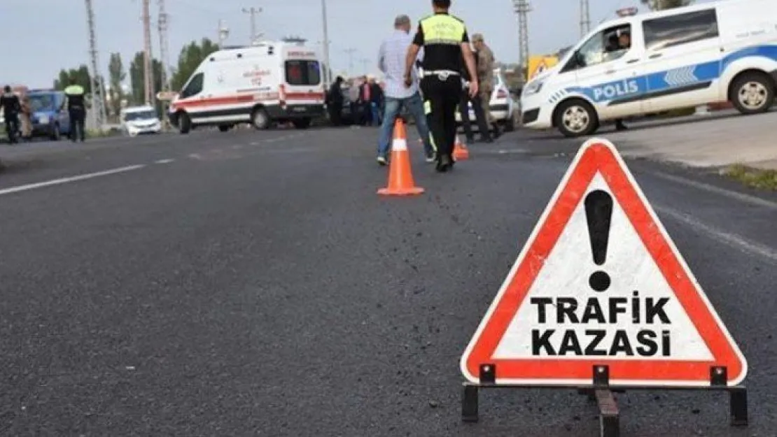 Korkunç kaza! Kavşaktan aşağıya uçtu