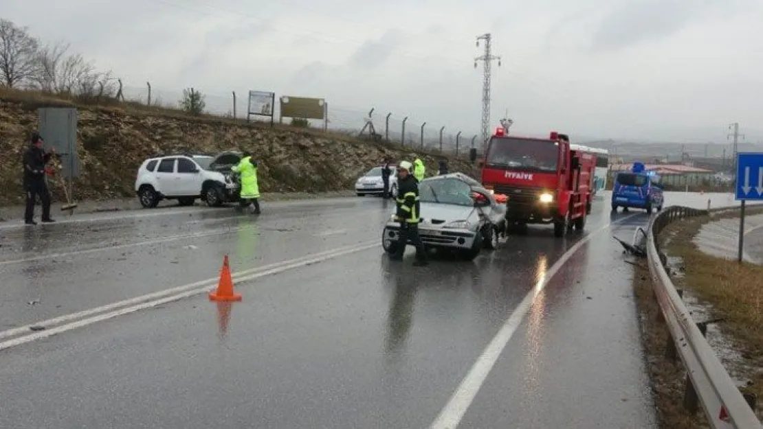 Korkunç kaza, ölü ve yaralılar var