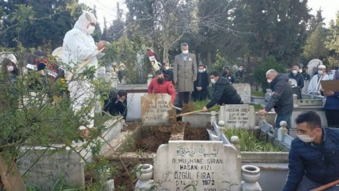 Koronaya yenik düşen polis memuru defnedildi!