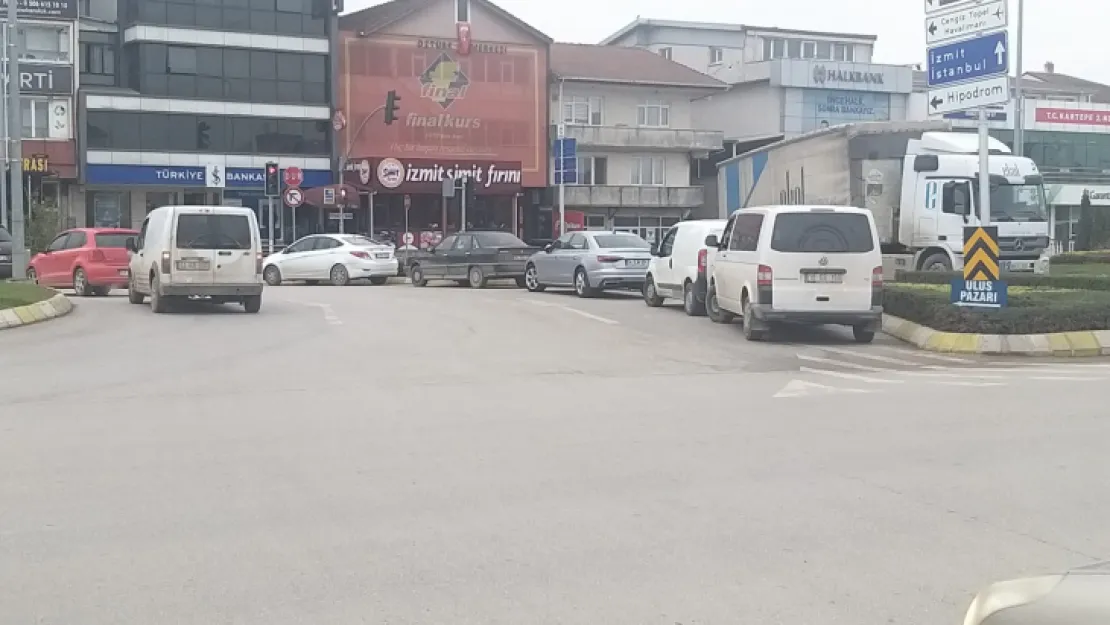 Köseköy Kavşağı otopark oldu!
