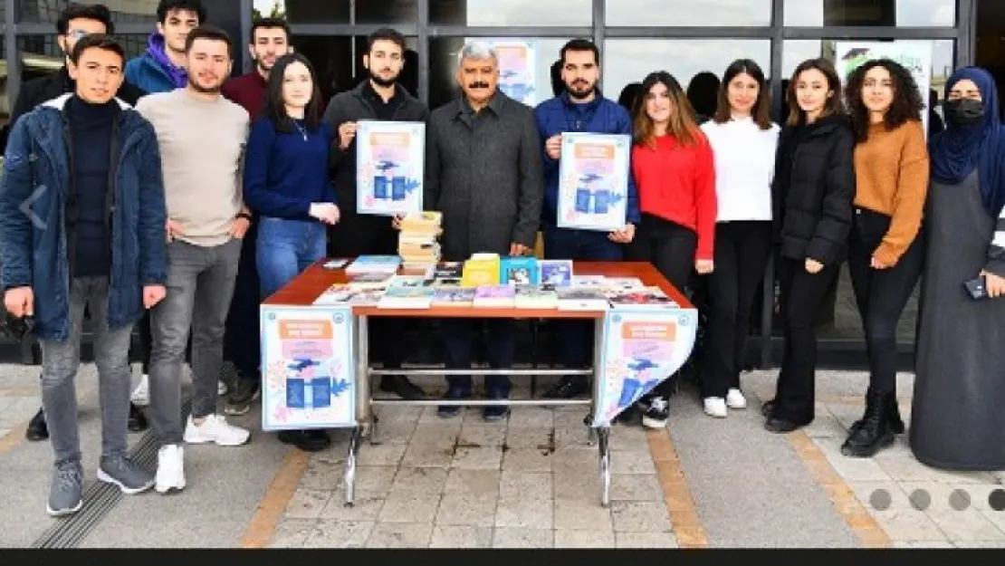KOÜ'de kitap  kampanyası 