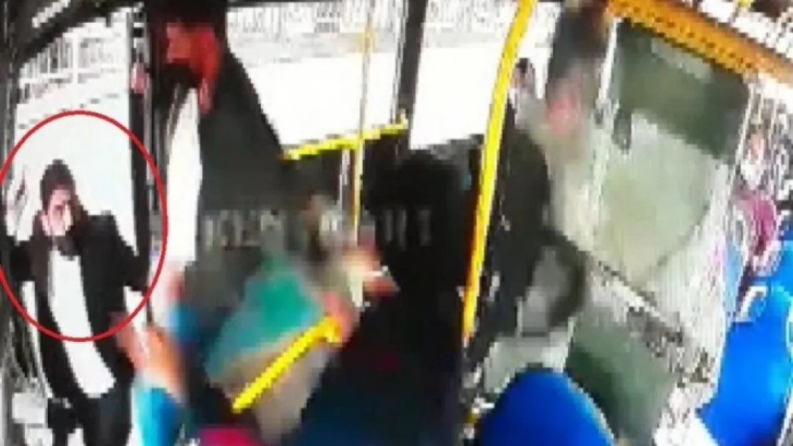 Kuralsızlığa izin vermeyen sürücüyü bıçaklamak istediler