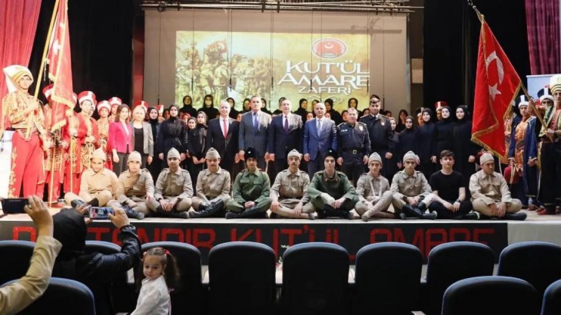 Kut'ül Amare Zaferi için öğrencilerden gösteri