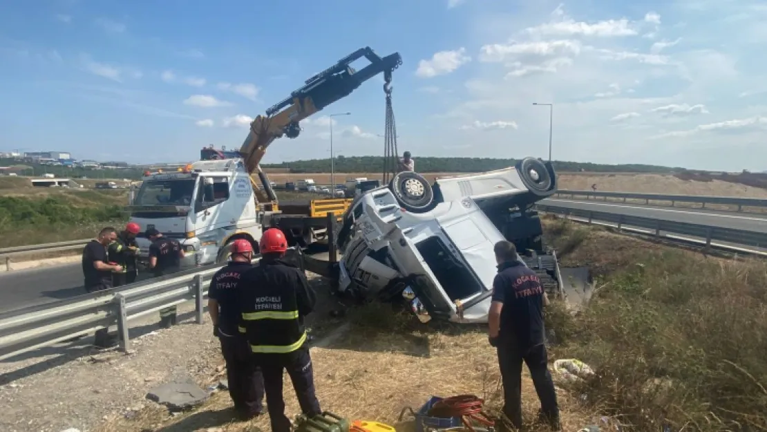 Kuzey Marmara Otoyolu'nda tır devrildi: 1 ölü