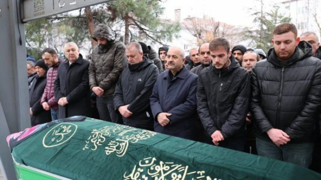 Literatüre giren genç anneden acı haber