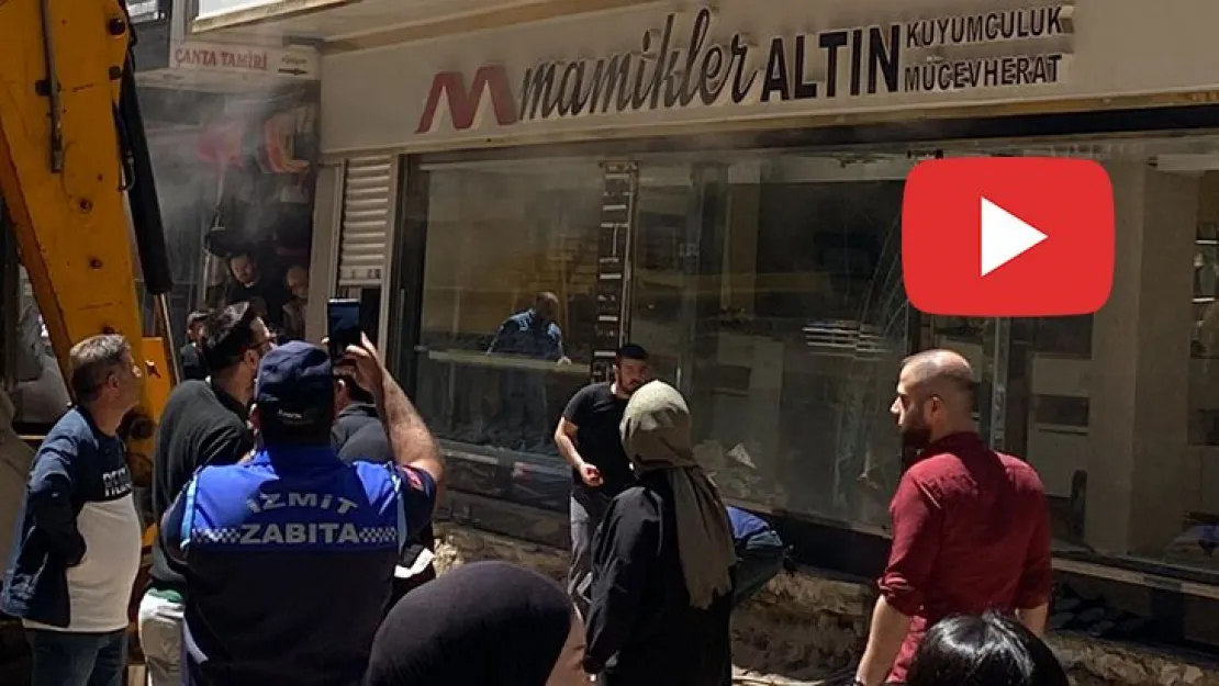 Mamikler Kuyumculuk'ta yangın paniği!