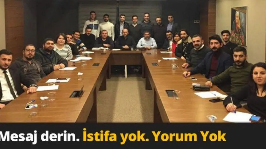 Mesaj derin. İstifa yok. Yorum Yok
