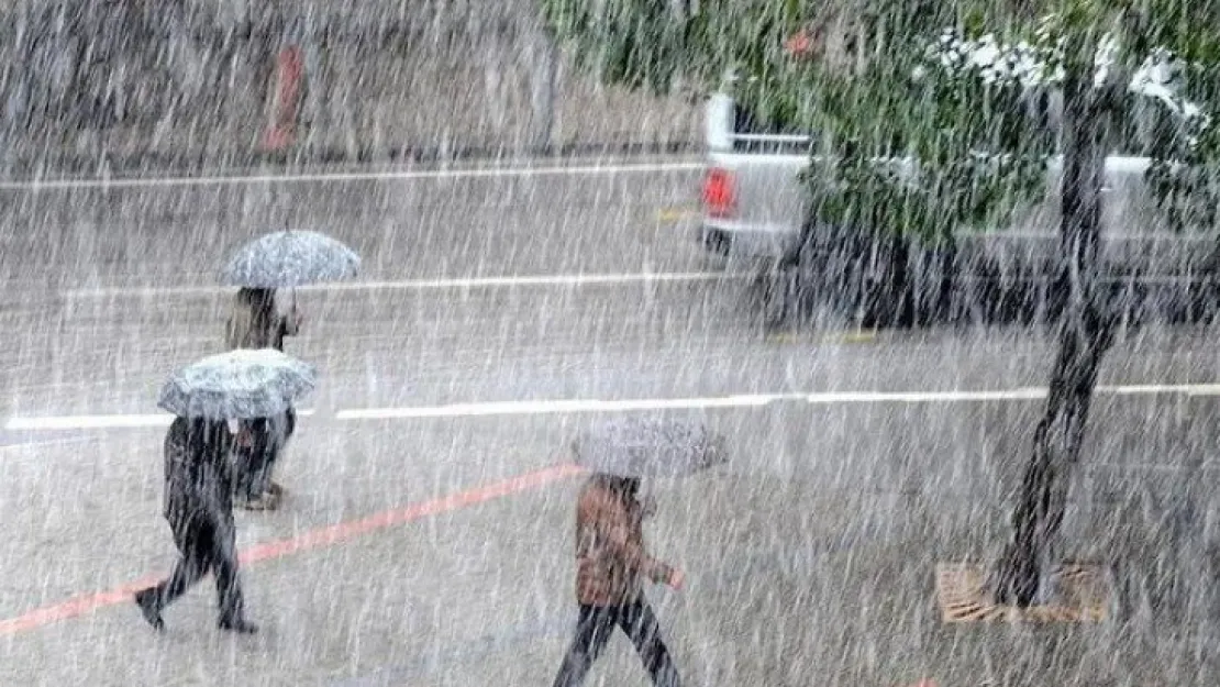 Meteoroloji'den sağanak ve fırtına uyarısı!