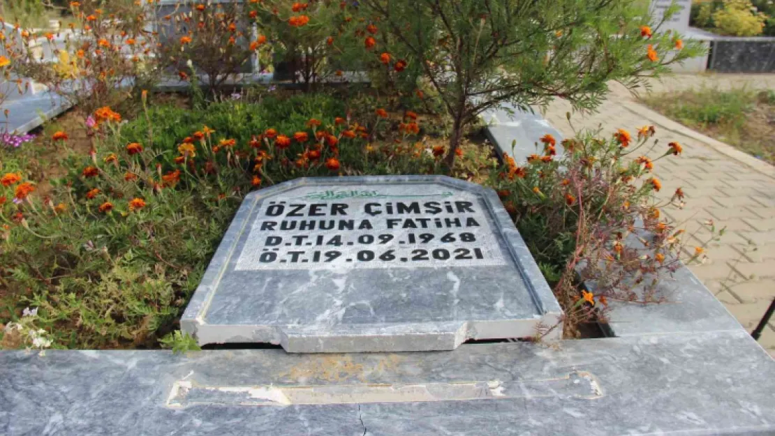 Mezar taşlarına zarar vermişti, yakalandı