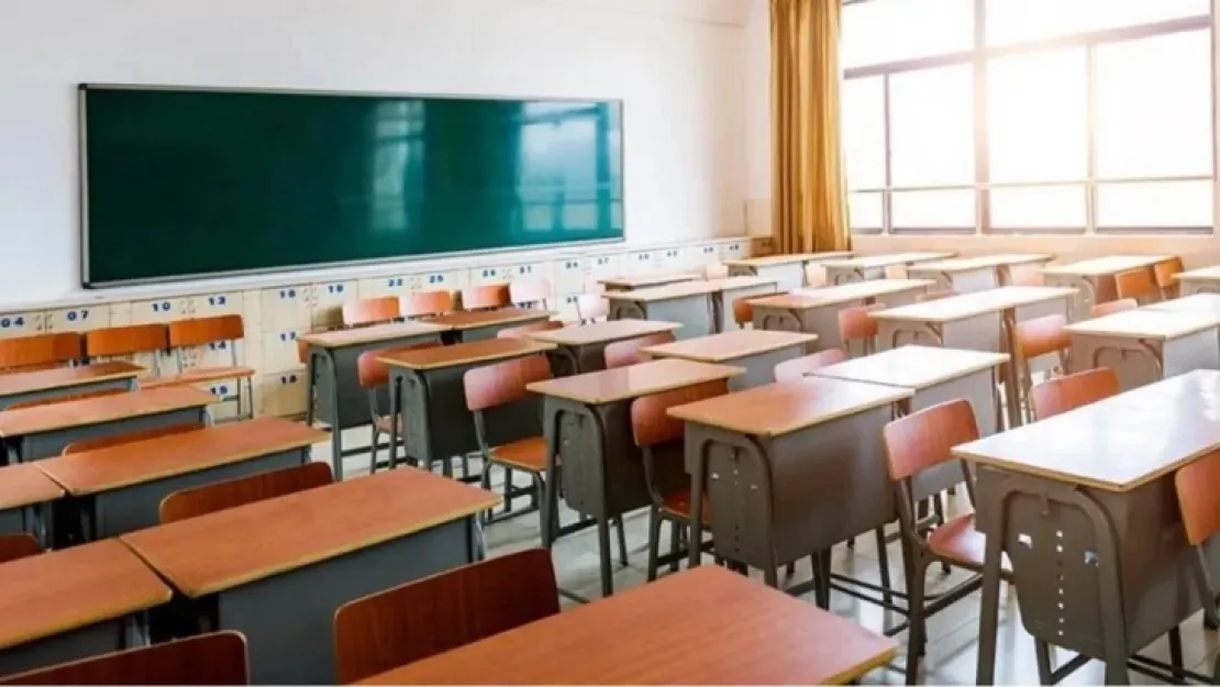 Türkiye'de tüm okullar tatil edildi