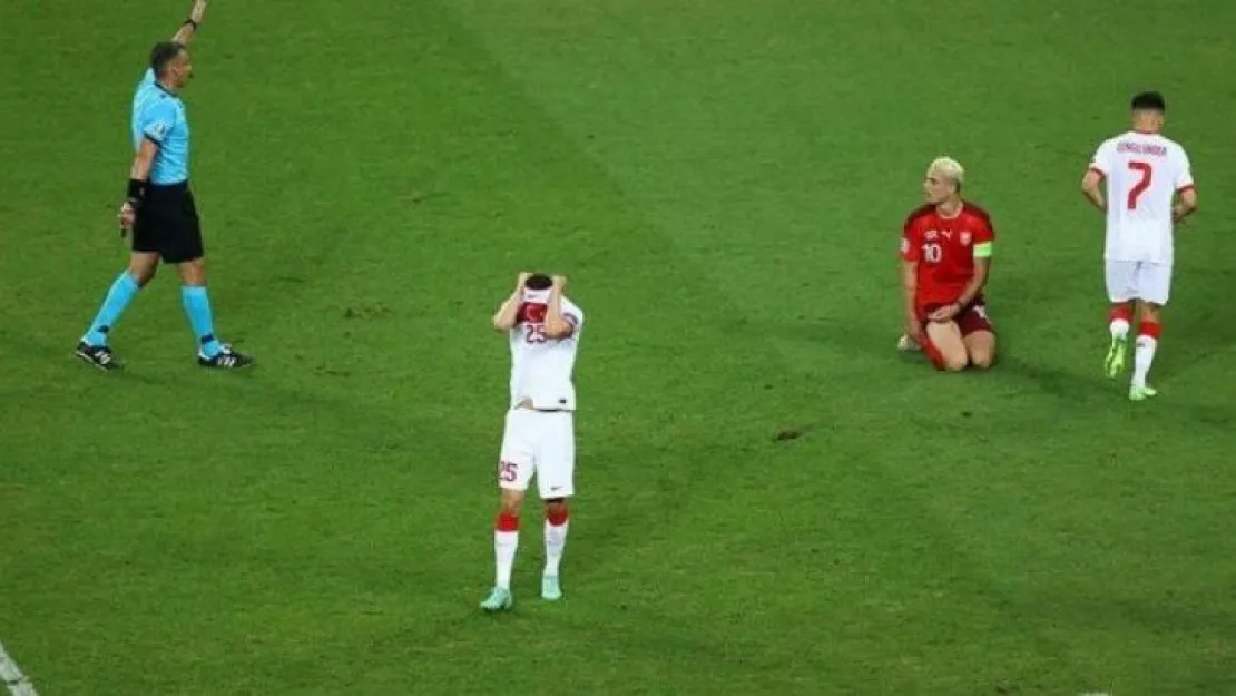 Milli takımda 2 futbolcu birbirine girdi!