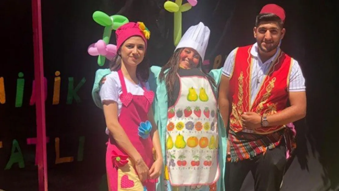 Miniklere tatlı hediye dolu bir gün