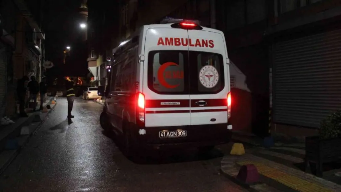 Motosiklet yayaya çarptı: 2 yaralı