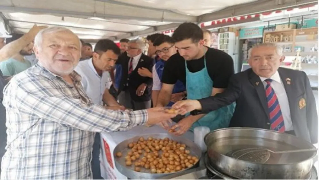 Muharip Gaziler lokma dağıttı