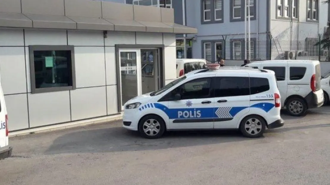 O şahıs, polis merkezine gidip teslim oldu