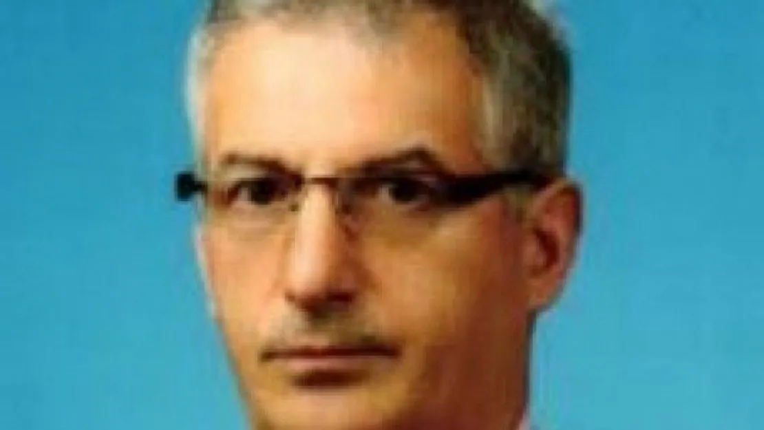 Okul müdürü korona virüse yenildi