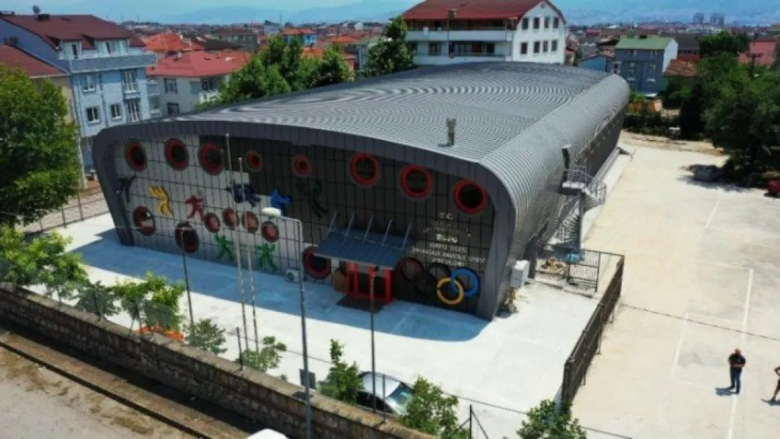 Orhangazi Spor Salonu'ndan yüzlerce genç yararlanacak!