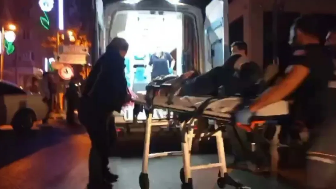 Otomobil ile çarpışan sürücü yaralandı