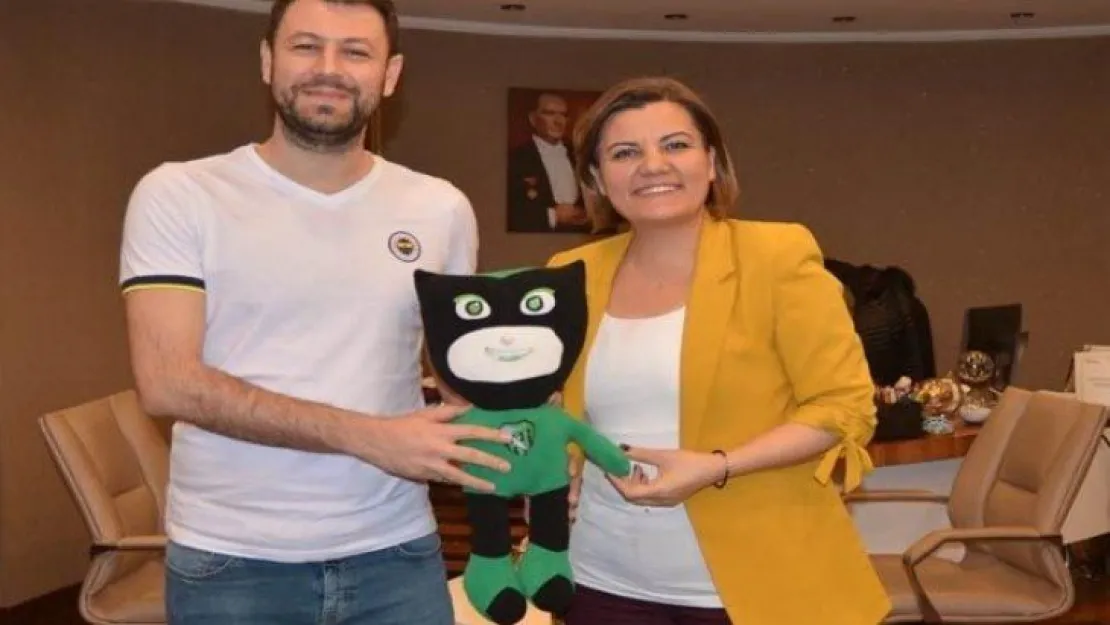 Oyuncağını al maça gel!