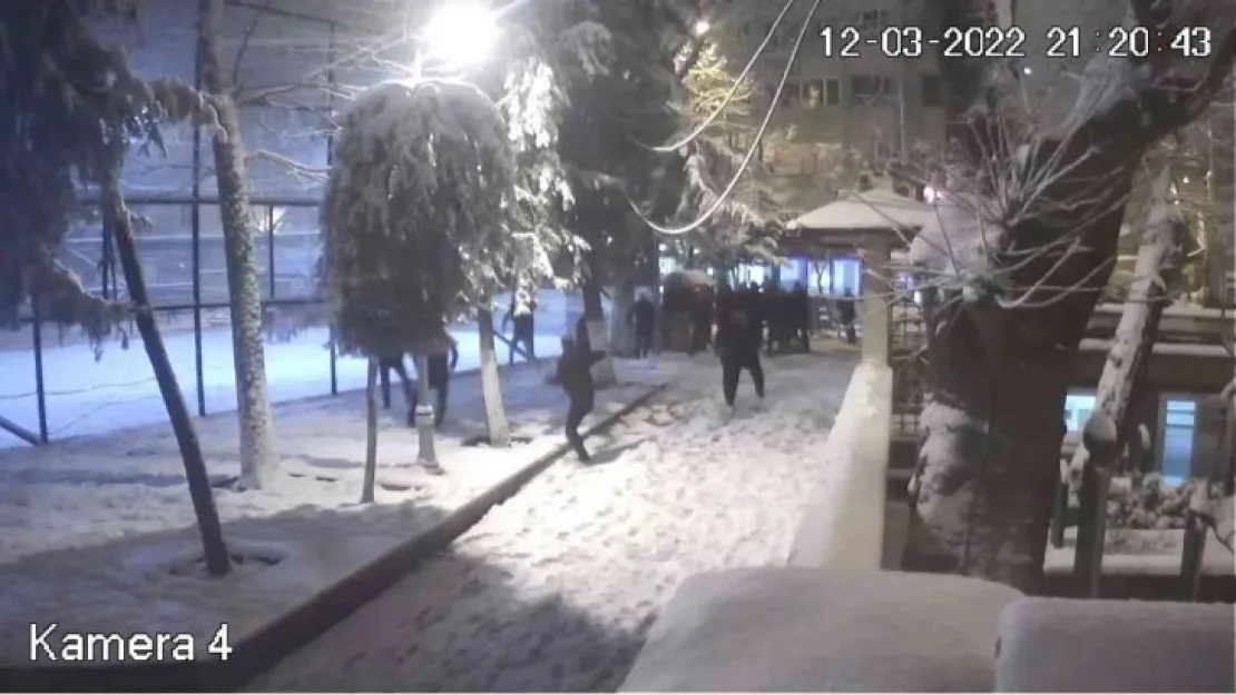 Kartopu savaşı silahlı kavgaya dönüştü: 6 yaralı!