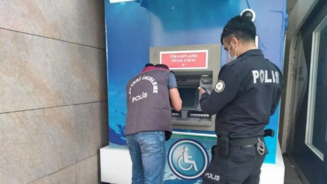 Para çekemeyince ATM'yi kırdı