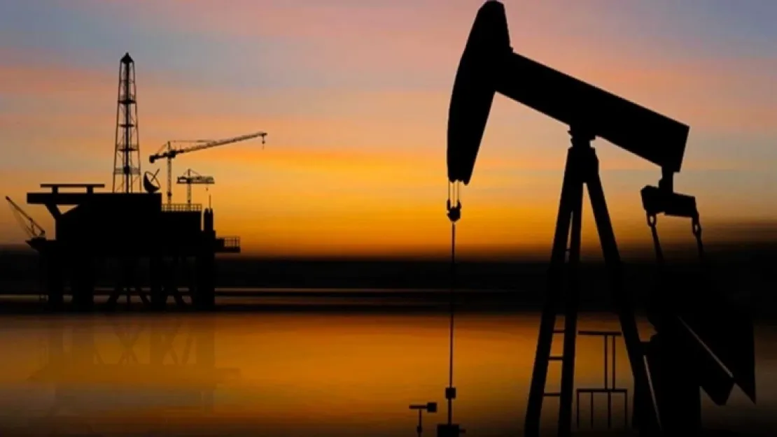 Petrol düştü, altın yükseldi 