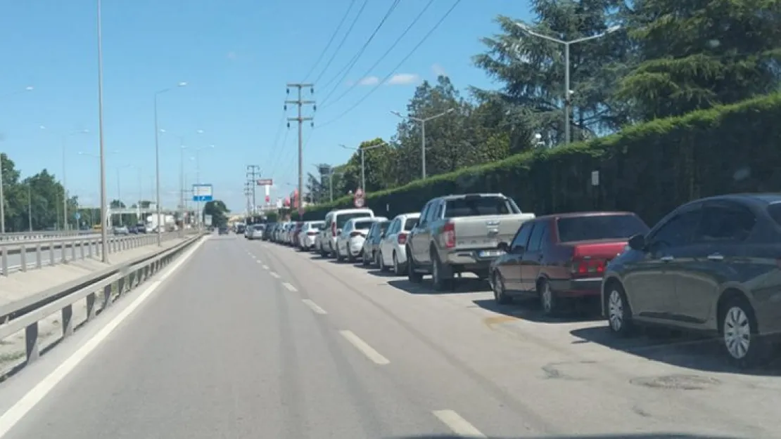Pirelli'nin önü otopark oldu 