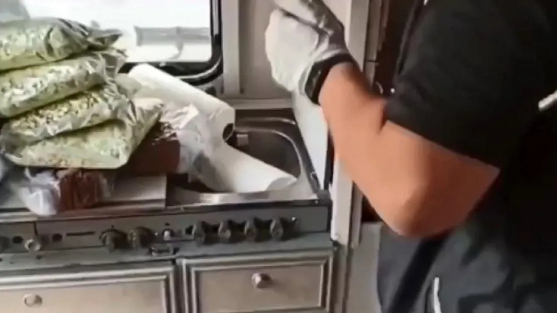 Karavan, uyuşturucu deposu çıktı!