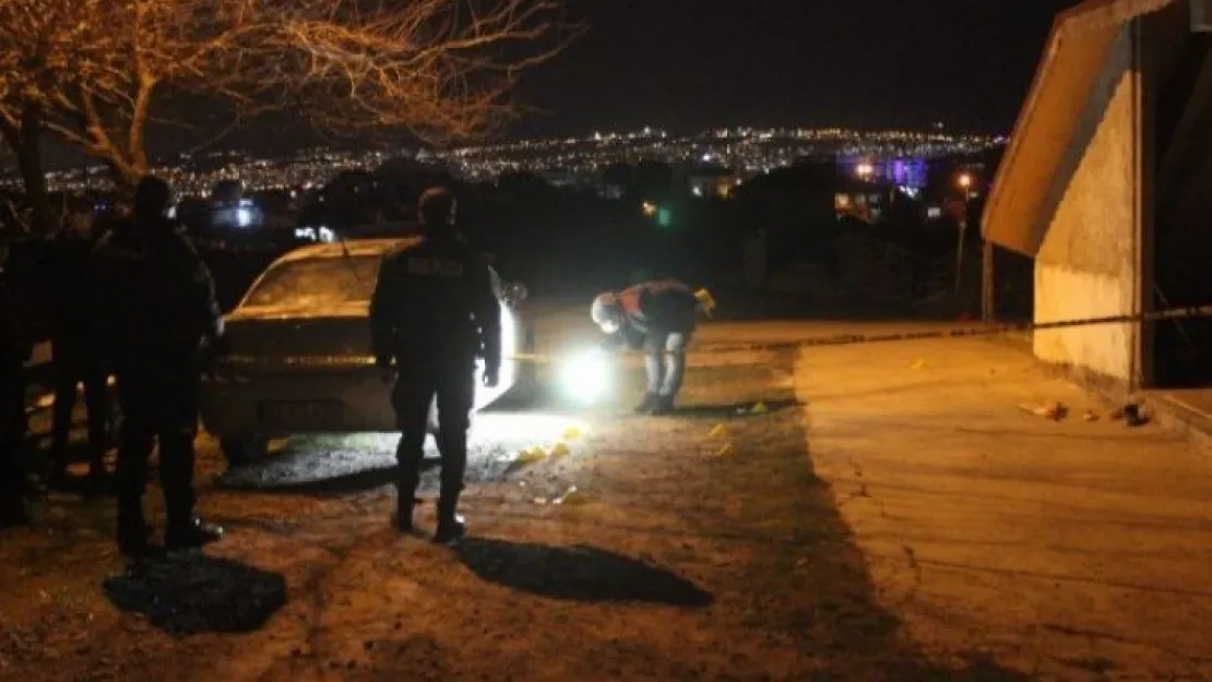 Pompalı tüfeklerle evi kurşuna dizdiler