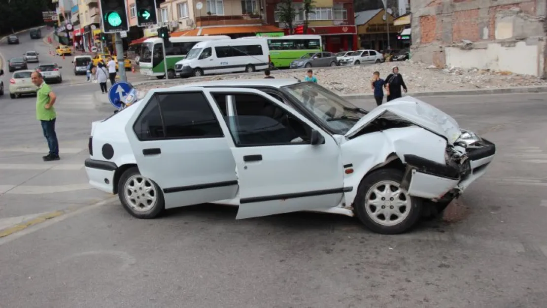 Rampa aşağıya inerken frenleri tutmadı