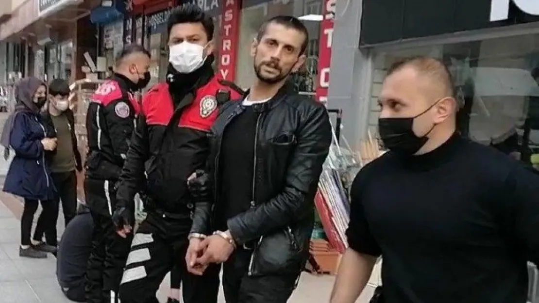 Ruhsatsız tabancayla ateş etti, tehditler savurdu