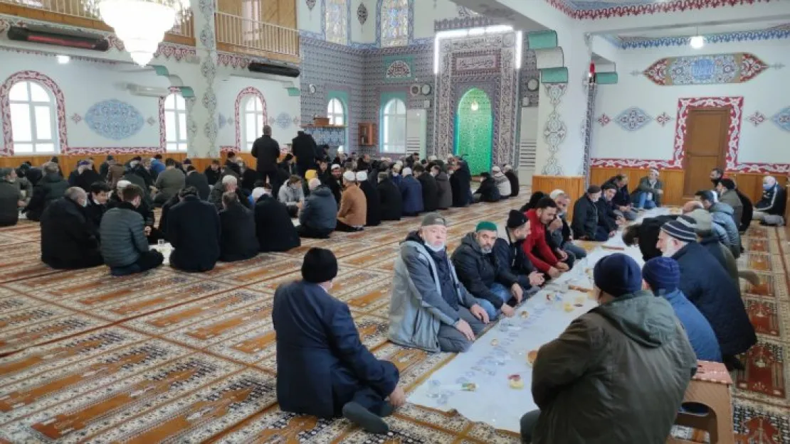 Sabah namazı buluşmaları Murat Evler Camisi'nde devam etti