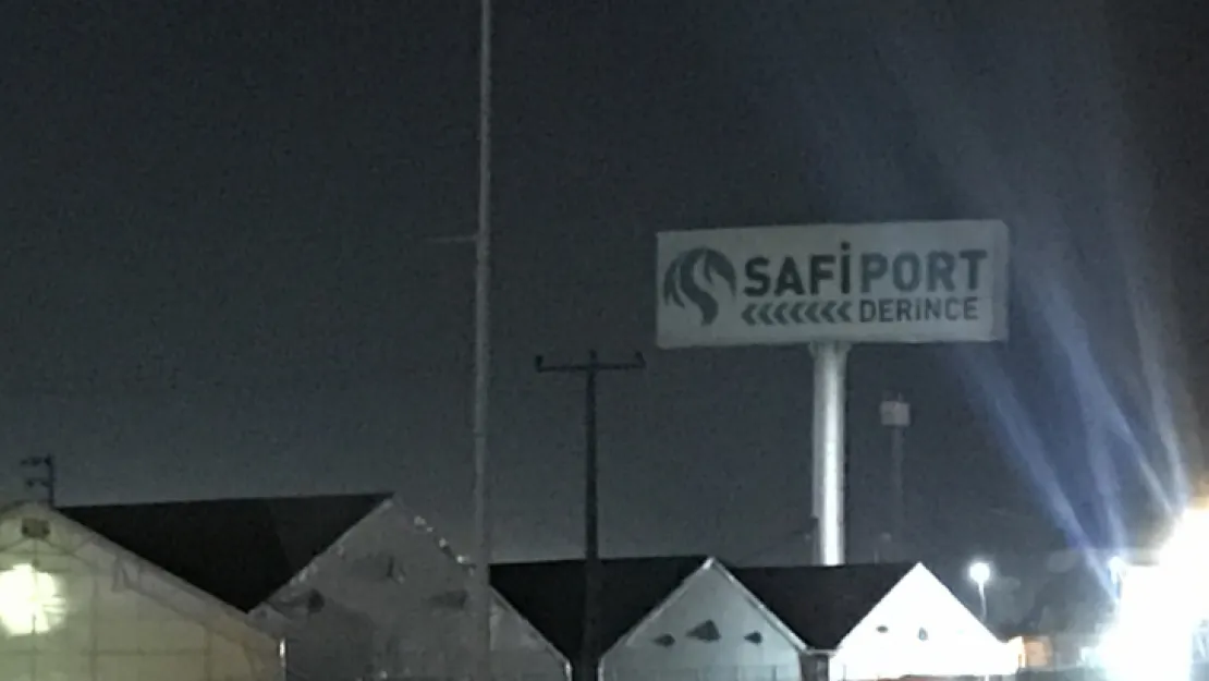 Safi Port'ta iki konteynerin arasında kalarak can verdi
