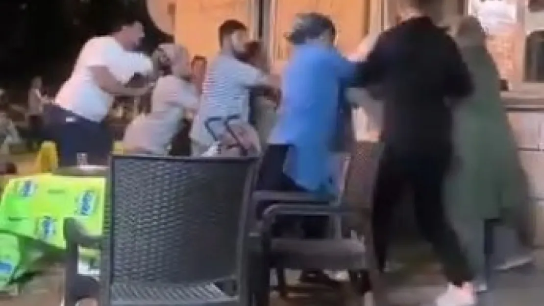Sahilde kadınlar birbirine girdi