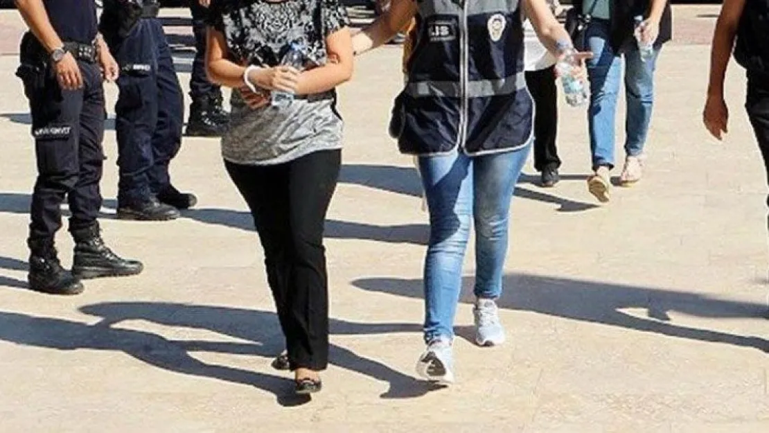 Sahte bilezik vermeye kalkışırken yakalandı